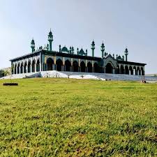 construction masjid