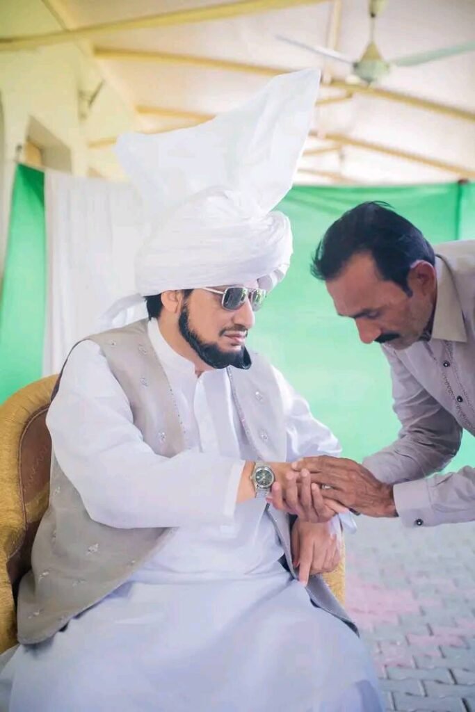 Spiritual Guide Sultan-ul-Ashiqeen Hazrat Sakhi Sultan Mohammad Najib-ur-Rehman Meets with Devotees at Khanqah Sultan-ul-Ashiqeen 3 61984adc f68a 40d0 be5f 6991839c5b3b