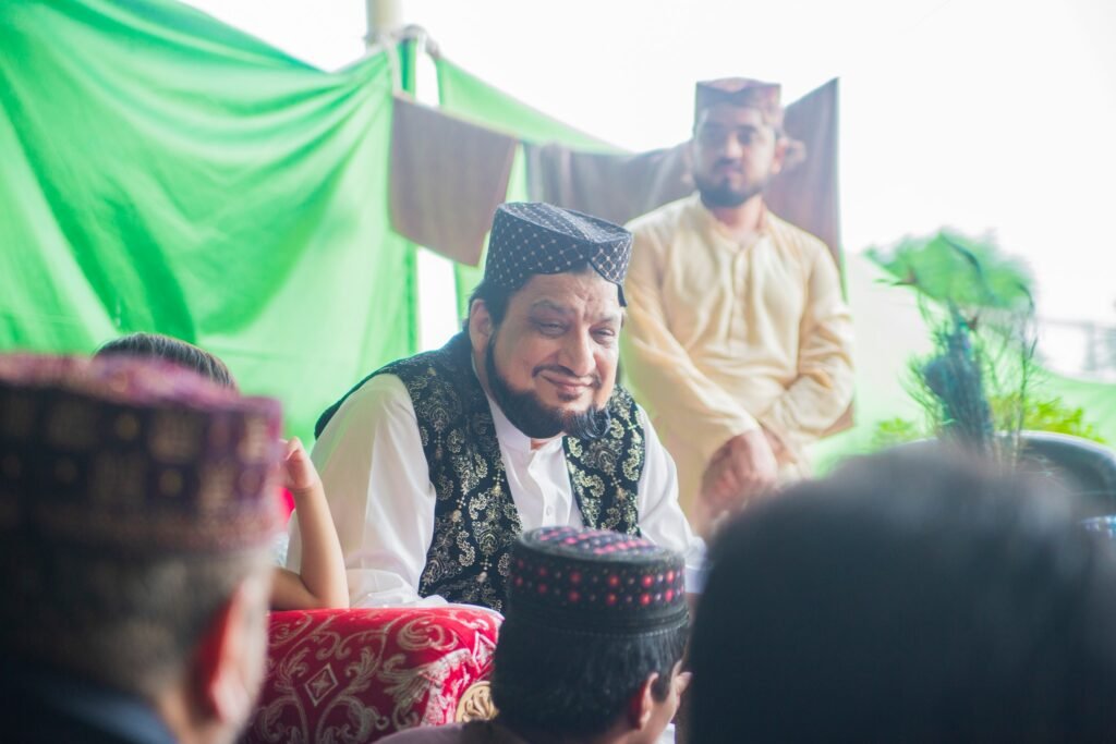 Sohbat-e-Sultan-ul-Ashiqeen Enlightens Souls at Khanqah Sultan-ul-Ashiqeen – July 29, 2025 4 524955526 1361897029279123 3191564763483514499 n