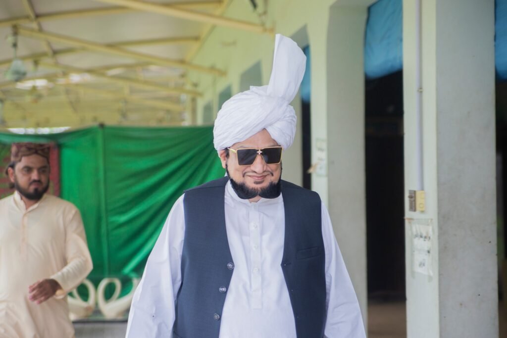 Sultan-ul-Ashiqeen Offers Friday Prayer at Masjid-e-Zahra 2 533261688 1377678654367627 2120225079361012822 n