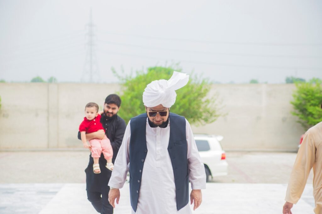 Sultan-ul-Ashiqeen Offers Friday Prayer at Masjid-e-Zahra 7 533414178 1377681481034011 8813827060581150830 n