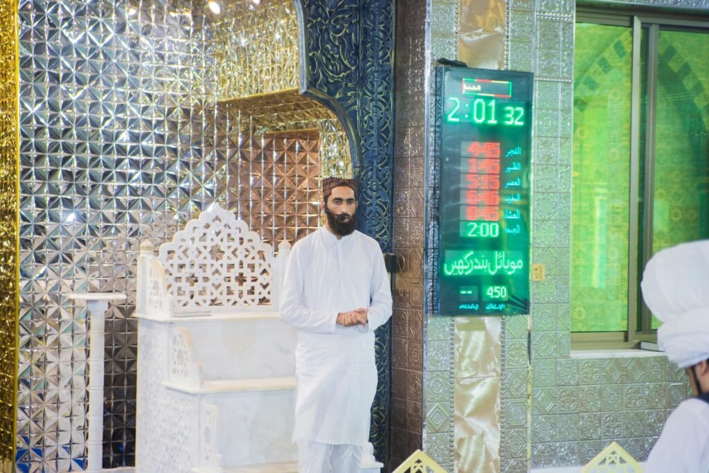 Sultan-ul-Ashiqeen Offers Friday Prayer at Masjid-e-Zahra 8 533733167 1377684224367070 6514884835728249694 n