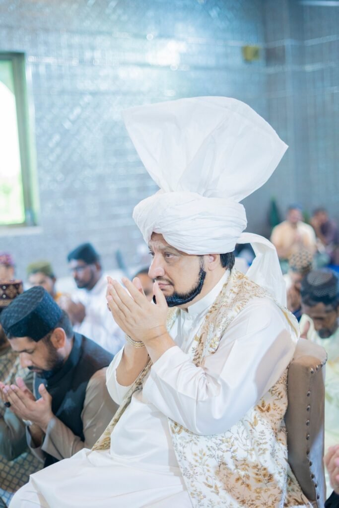 Sultan-ul-Faqr VII Sultan Mohammad Najib-ur-Rehman Leads Inspiring Friday Prayer at Masjid-e-Zahra 4 554760740 1222595603238480 3909946867926772380 n