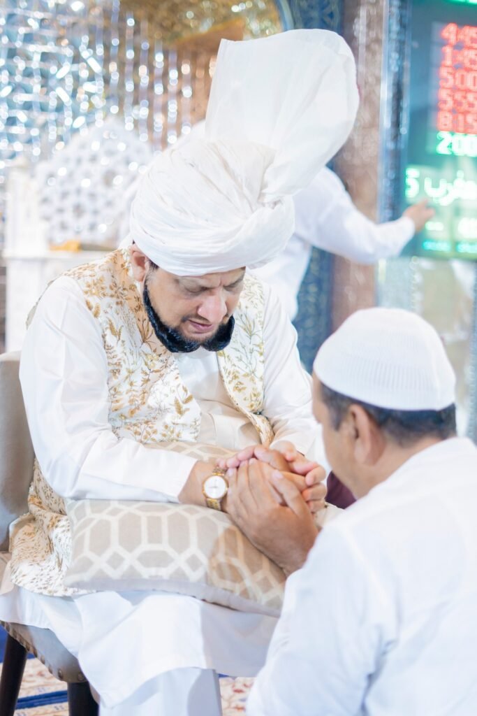 Sultan-ul-Faqr VII Sultan Mohammad Najib-ur-Rehman Leads Inspiring Friday Prayer at Masjid-e-Zahra 9 554821918 1222595786571795 7934435942084800270 n