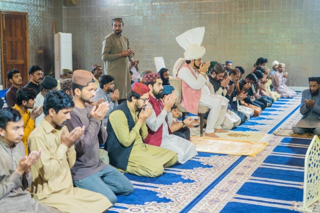 Ramadan Kareem: Sultan-ul-Ashiqeen Offers Friday Prayer at Masjid-e-Zahra b5a77d5e 1e10 488a b6d7 f7dc172dae66